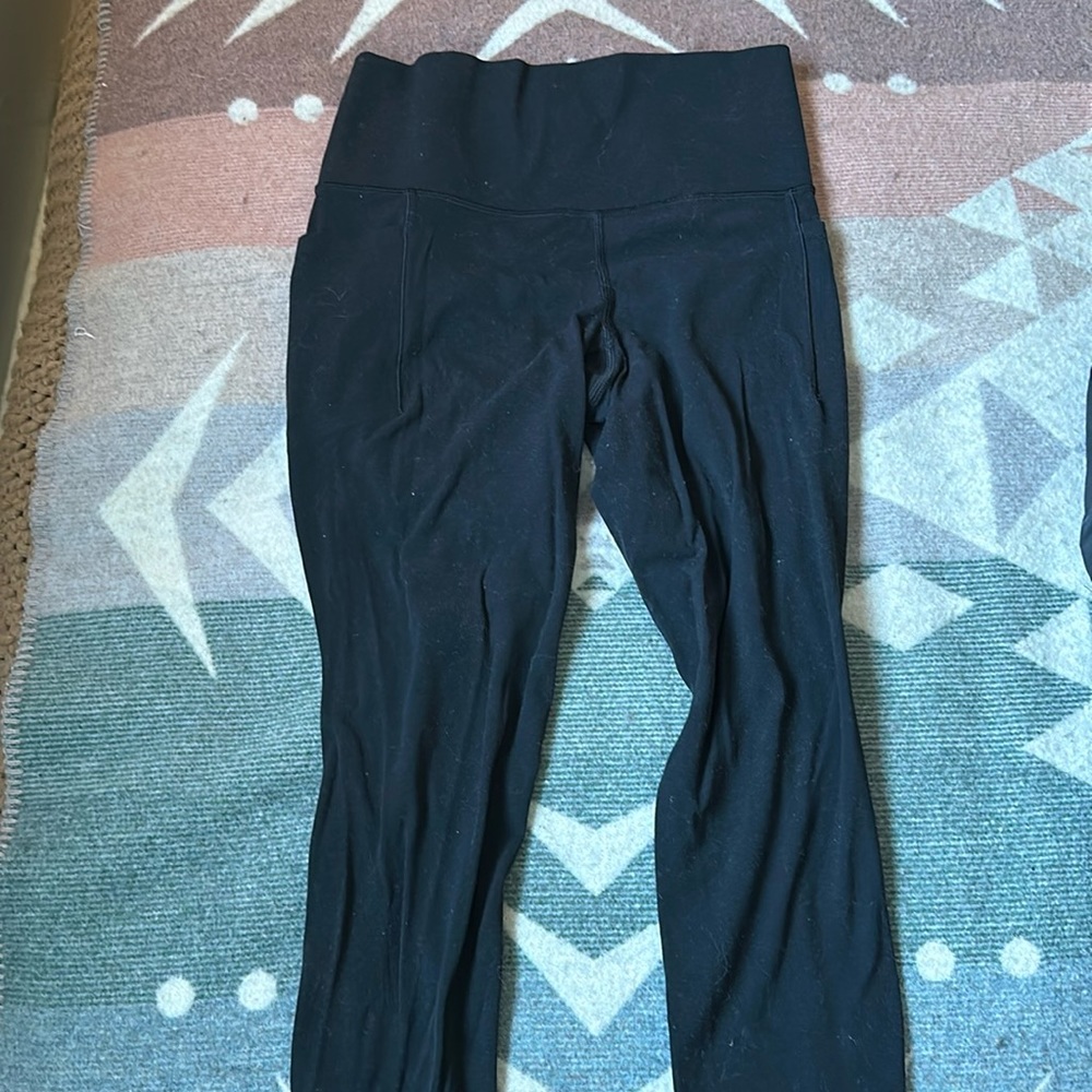 Athleta Salutation Crop
